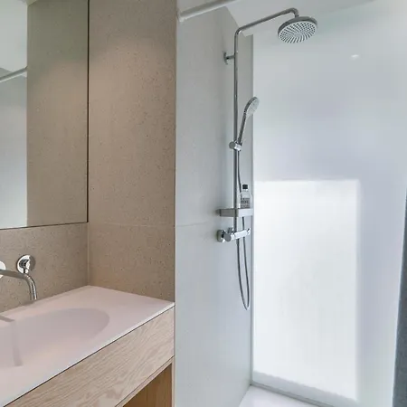 Apartamento De Zwemmer - Practical, Optimized App With Garage *